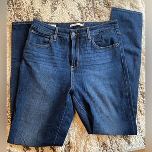 Levi 721 High Rise Skinny Jean - Size 29